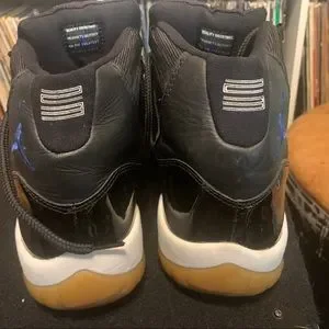 Retro air Jordan 11. Rare size 12.5. Purchased in 2000 at Nike town Chicago. Jordan | Shoes | Retro Air Jordan 1 Rare Size 125 Purchased  main image 3